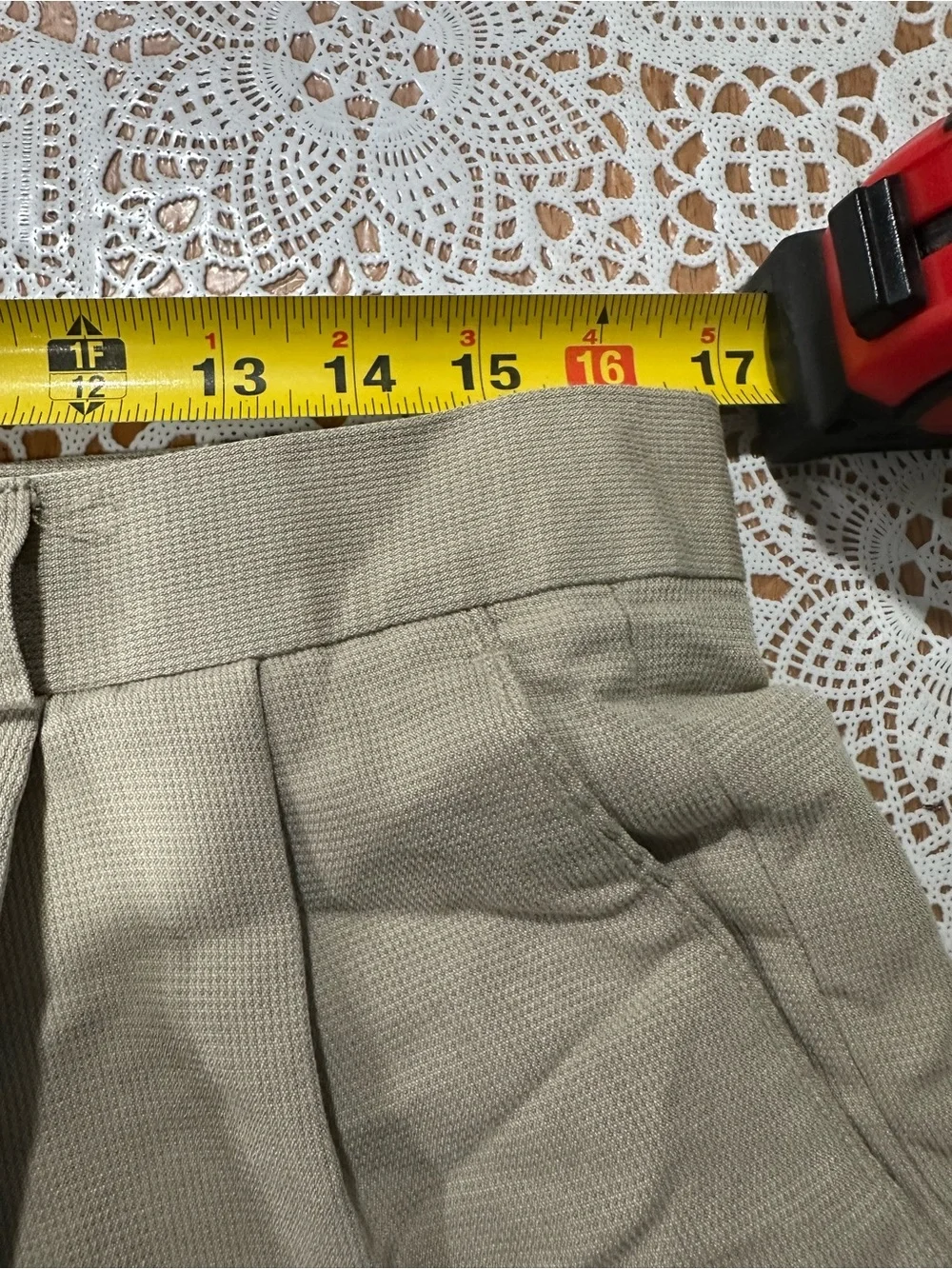 Greg Peters Men’s Khaki Pleated Dress Golf Shorts Tagged 34 Fits 32